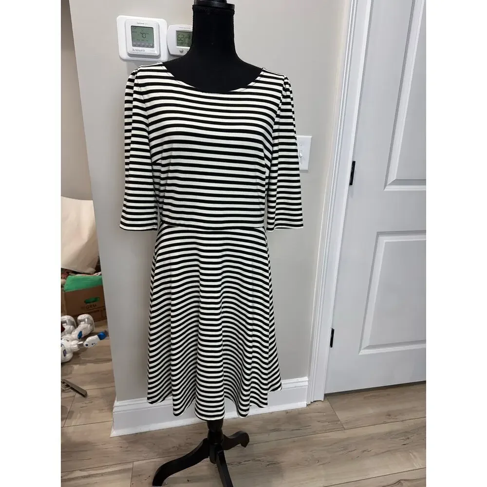 Pixley Kathy Dress Black & Cream Stripes Stretch A-Line Fit & Flare V-Back Large